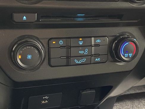 Used 2017 Ford F150 XLT w/ Trailer Tow Package image 18