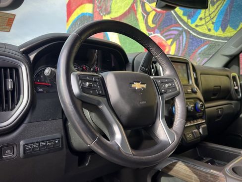 Used 2022 Chevrolet Silverado 2500 LT w/ Convenience Package image 15