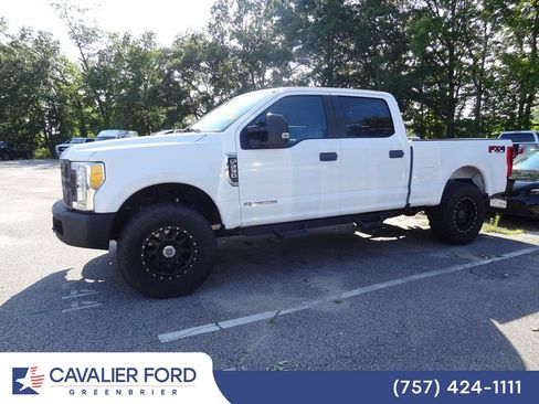 Used 2017 Ford F250 XL w/ STX Appearance Package AWD/4WD image 3