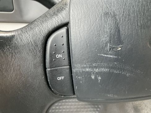 Used 1999 Ford F350 XLT image 29