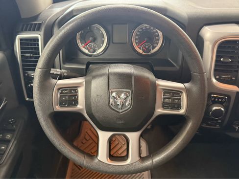 Used 2022 RAM 1500 Classic SLT w/ Protection Group AWD/4WD image 18