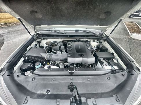 Used 2023 Toyota 4Runner Limited image 31