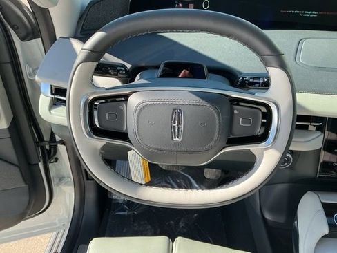 New 2026 Lincoln Navigator L Reserve image 15