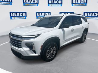 Used 2025 Chevrolet Traverse LT FWD video 1