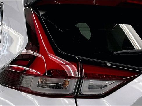 Used 2023 Mitsubishi Eclipse Cross SE image 30