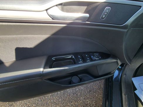 Used 2014 Ford Fusion SE image 13