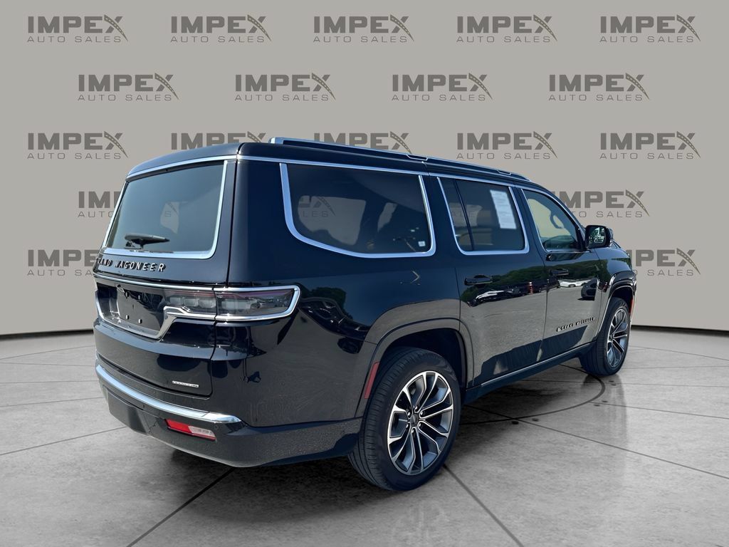 Used 2024 Jeep Grand Wagoneer Series III w/ HD Trailer Tow Package AWD/4WD image 5