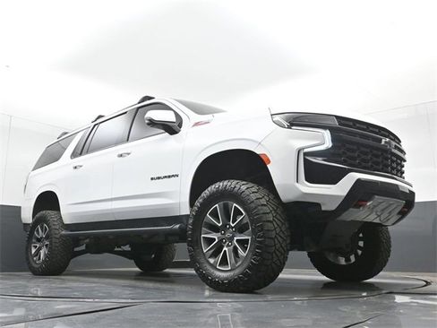 Used 2023 Chevrolet Suburban Z71 w/ Luxury Package image 48