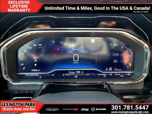 Used 2022 Chevrolet Silverado 1500 LT AWD/4WD image 14