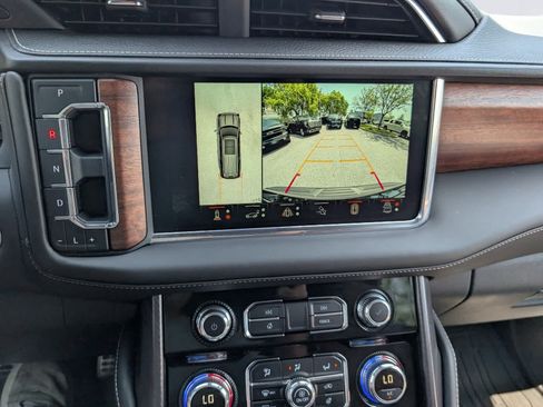 Certified 2024 GMC Yukon Denali Ultimate AWD/4WD image 35