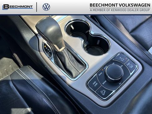 Used 2016 Jeep Grand Cherokee Overland AWD/4WD image 16
