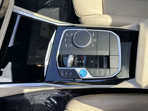 Used 2024 BMW i4 xDrive40i AWD/4WD image 22