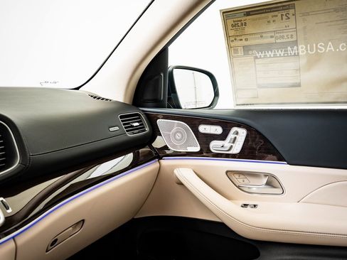 New 2026 Mercedes-Benz GLS 450 GLS 450 image 32