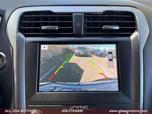 Used 2019 Ford Fusion SE FWD image 36