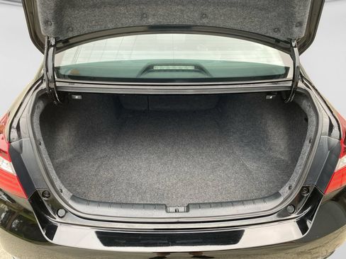 Used 2017 Honda Accord Sport image 14