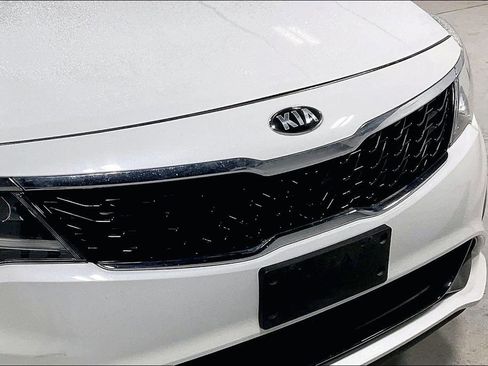 Used 2020 Kia Optima SE image 36