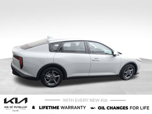 New 2026 Kia K4 FWD image 4