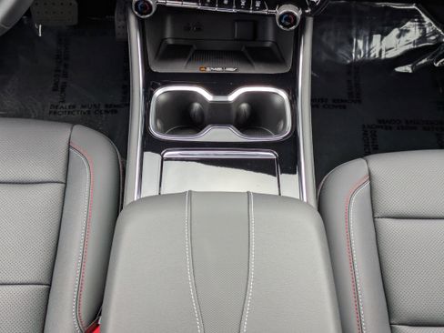 New 2026 Chevrolet Traverse Z71 image 6