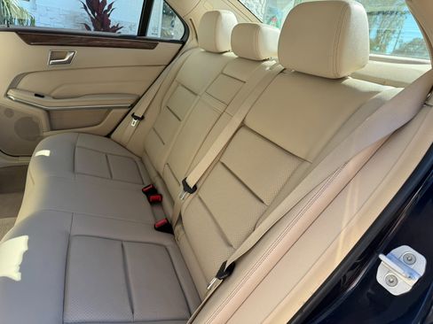 Used 2014 Mercedes-Benz E 350 4MATIC Sedan image 42