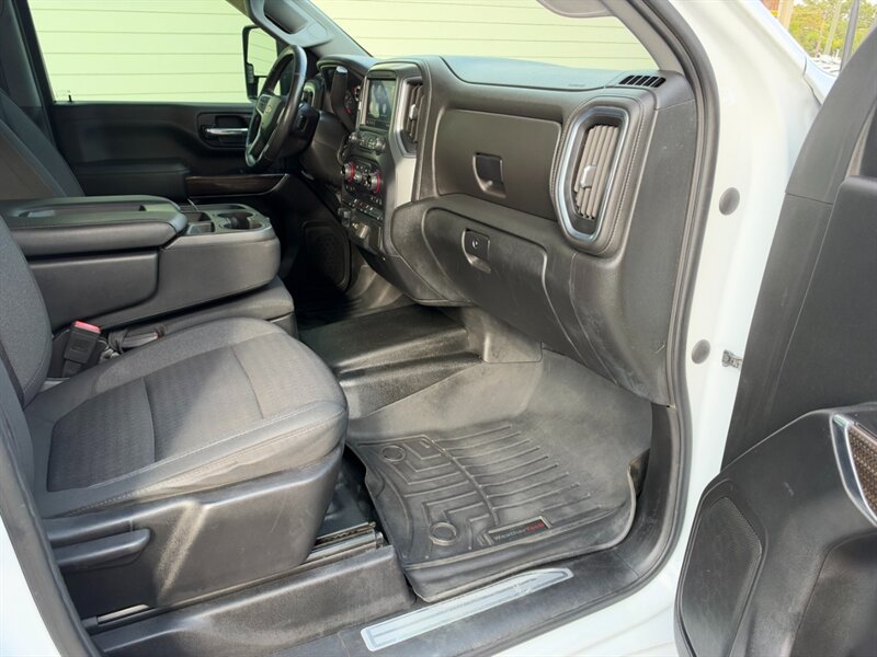 Used 2020 Chevrolet Silverado 3500 LT w/ Convenience Package AWD/4WD image 31