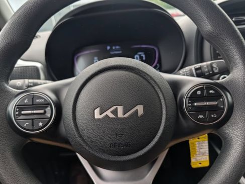 Used 2024 Kia Soul LX w/ Option Group 015 FWD image 18