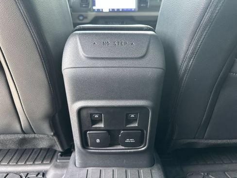 Used 2024 Ford Bronco Wildtrak AWD/4WD image 21
