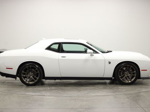 Used 2022 Dodge Challenger SRT Hellcat Redeye RWD image 9