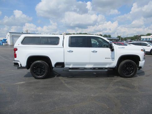 Used 2022 Chevrolet Silverado 2500 High Country AWD/4WD image 4