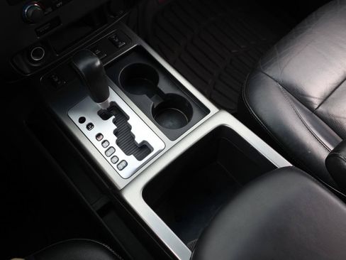 Used 2014 Nissan Armada Platinum RWD image 40