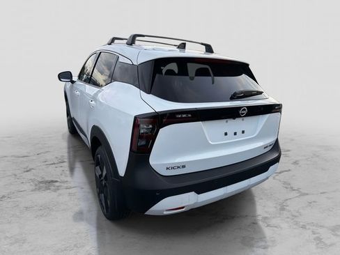 New 2026 Nissan Kicks SR w/ Cold Weather Package image 3