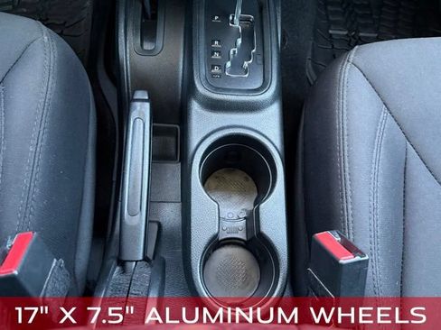 Used 2018 Jeep Wrangler Unlimited Sport S AWD/4WD image 34