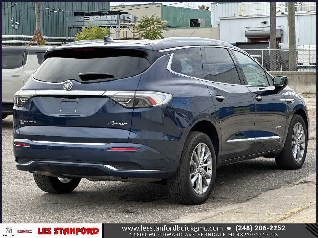 Used 2023 Buick Enclave Avenir AWD/4WD image 6