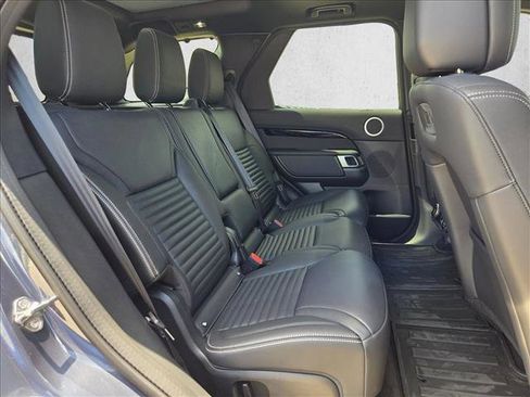 Certified 2025 Land Rover Discovery S AWD/4WD image 20