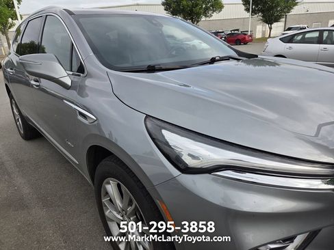 Used 2023 Buick Enclave Avenir w/ Avenir Technology Package AWD/4WD image 3