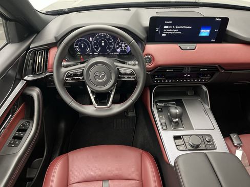 Certified 2025 MAZDA CX-70 Plug-In Hybrid w/ Premium Plus image 17