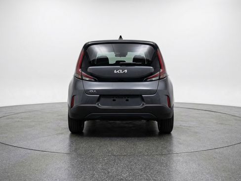 Used 2025 Kia Soul LX w/ LX Technology Package FWD image 7