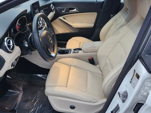 Used 2019 Mercedes-Benz CLA 250 image 11