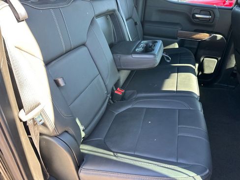 Used 2022 Chevrolet Silverado 1500 High Country w/ Technology Package image 15