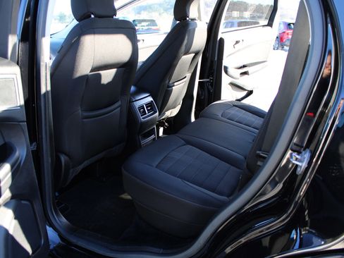 Used 2018 Ford Escape SE image 13