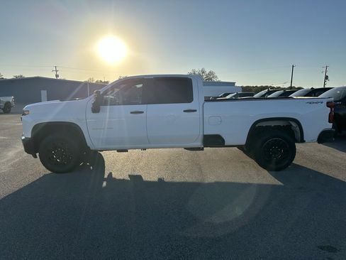 Used 2022 Chevrolet Silverado 2500 W/T w/ WT Convenience Package image 5