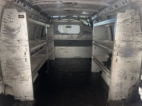 Used 2016 Chevrolet Express 2500 image 13