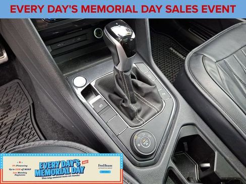 Used 2024 Volkswagen Tiguan SE R-Line AWD/4WD image 22