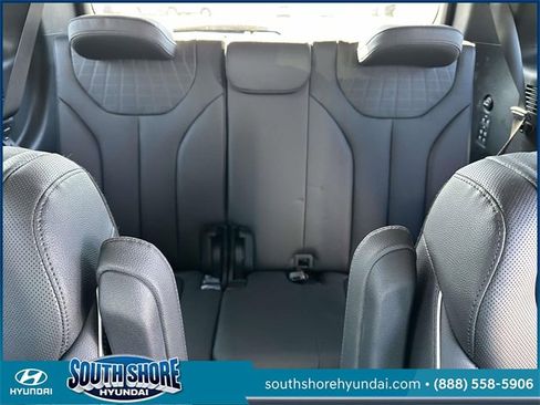 Used 2023 Hyundai Palisade Limited image 9