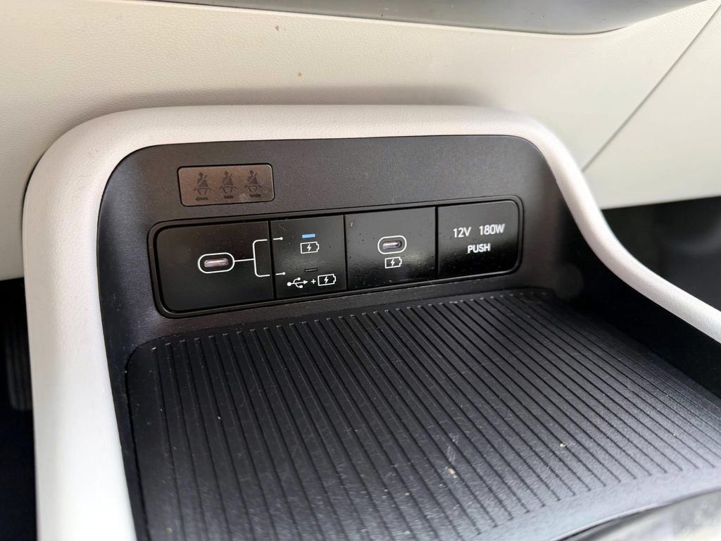 Used 2024 Hyundai Kona SEL AWD/4WD image 25