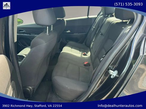 Used 2016 Chevrolet Cruze LT w/ Technology Package FWD image 15