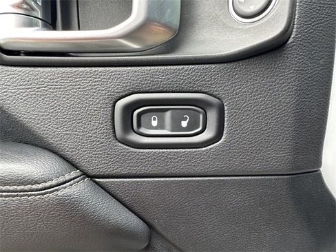 Used 2020 Jeep Gladiator Overland w/ Trailer Tow Package image 33