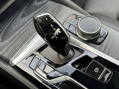 Used 2022 BMW 530i 530i w/ M Sport Package image 23