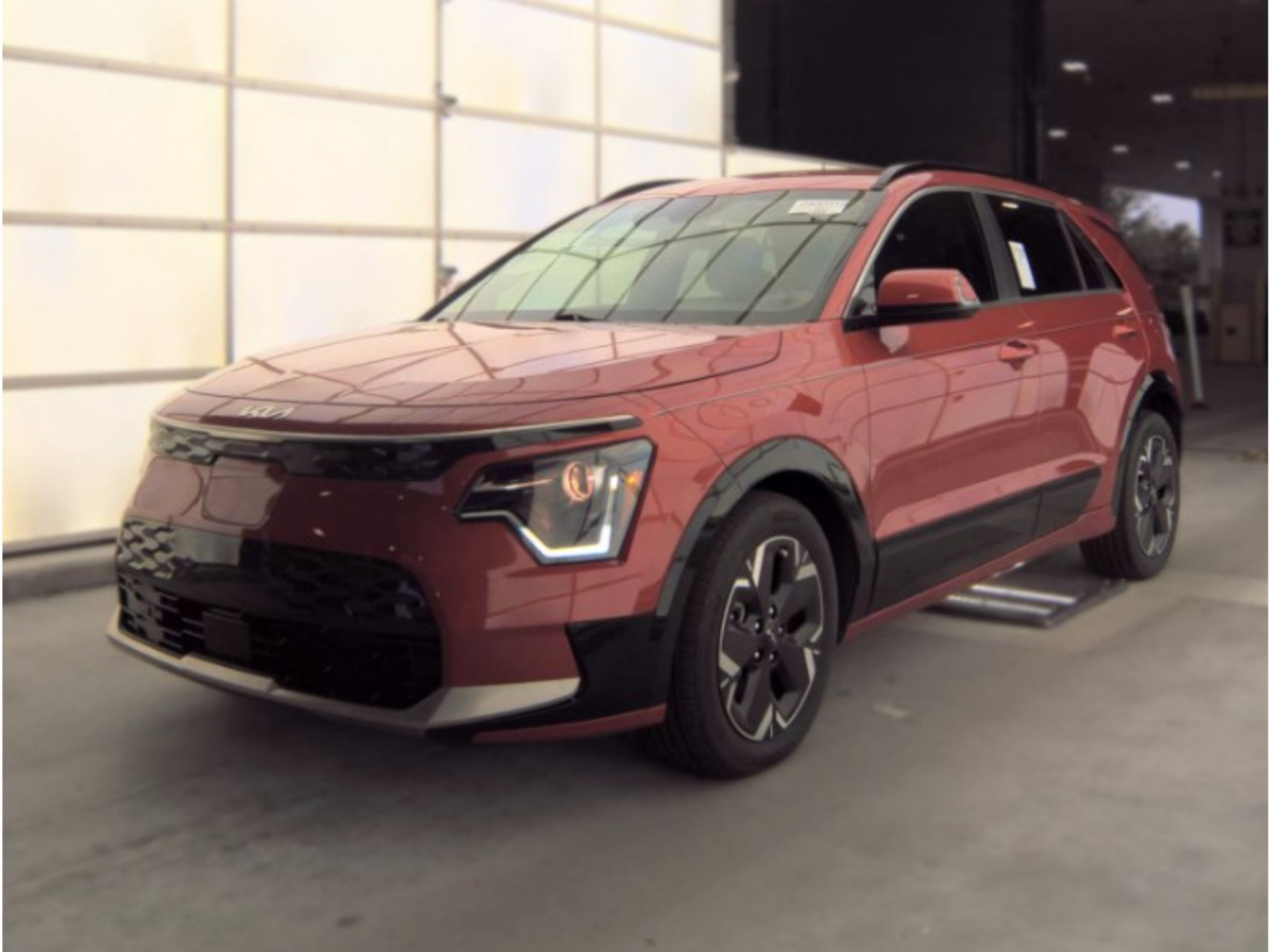 Used 2023 Kia Niro Wind FWD image 1