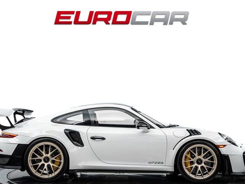 Used 2018 Porsche 911 GT2 RS image 6