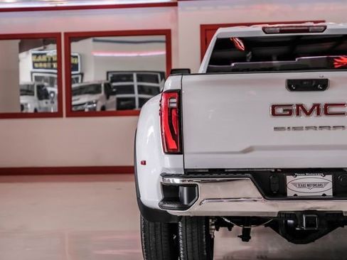 Used 2024 GMC Sierra 3500 Pro w/ Convenience Package image 42